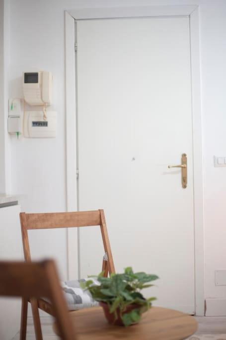 Ludovisi Seminterrato Loft Apartment *